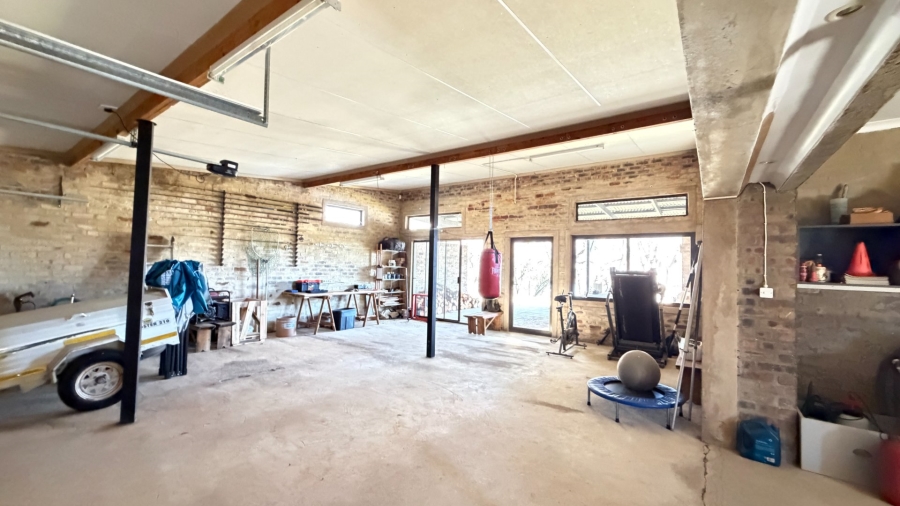4 Bedroom Property for Sale in Viljoenskroon Rural Free State